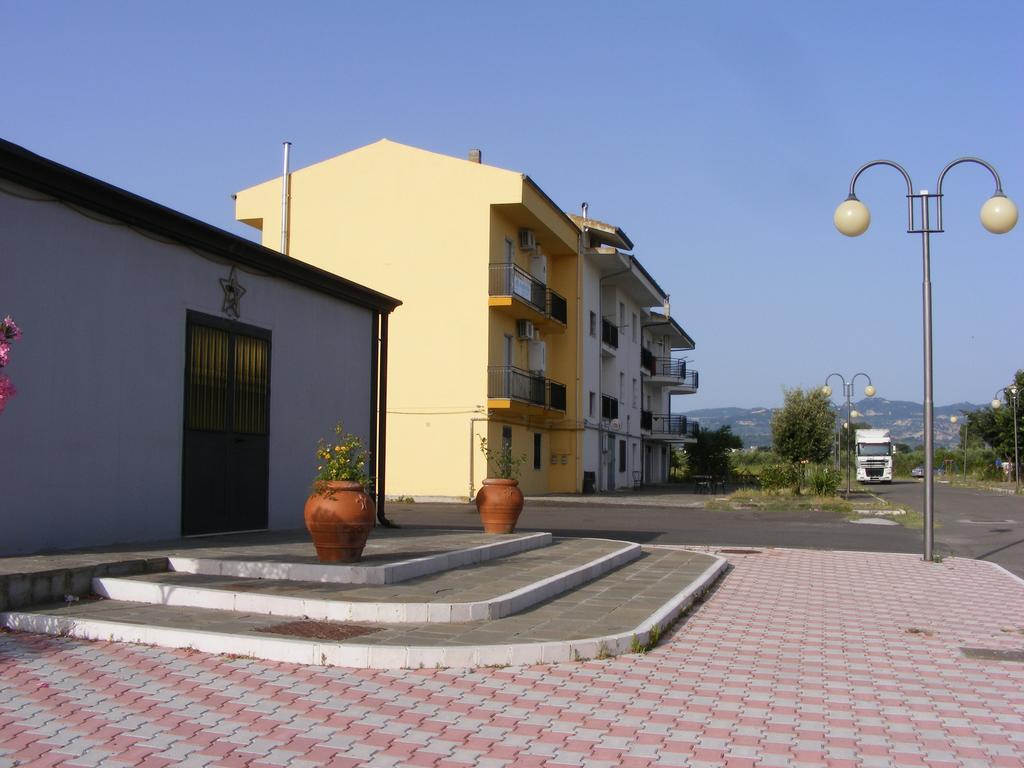 Casa Vacanze Isabella Aliano Exterior foto